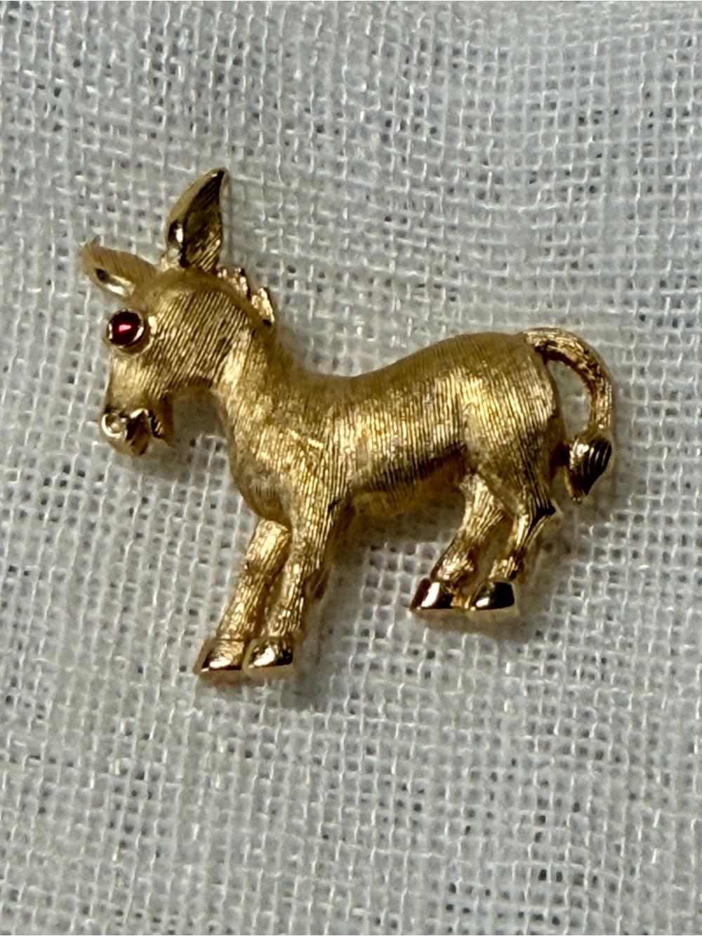 Vintage Crown Trifari Gold Tone Donkey Brooch Red Rhinestone Eye Signed Pin